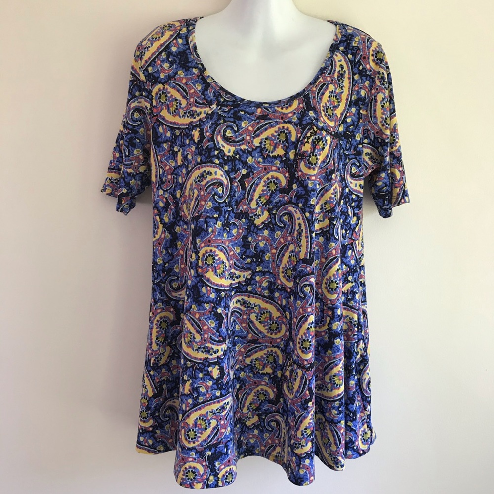 Woman’s LulaRoe Blue Print Top Size Extra Small